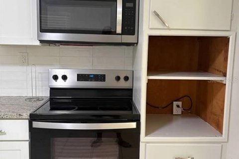 Casa en alquiler en Leesburg, Florida, 2 dormitorios, 80.27 m2 № 2157789 - foto 5