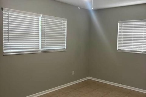 Casa en alquiler en Leesburg, Florida, 2 dormitorios, 80.27 m2 № 2157789 - foto 11