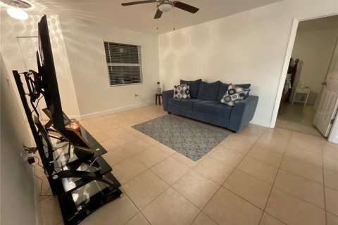 Condo in Kissimmee, Florida, 2 bedrooms № 2204828 - photo 9