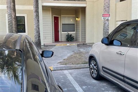 Condo in Kissimmee, Florida, 2 bedrooms № 2204828 - photo 4