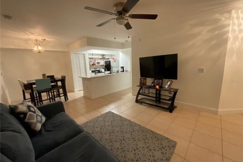 Condo in Kissimmee, Florida, 2 bedrooms № 2204828 - photo 6