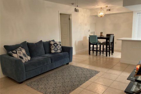 Condo in Kissimmee, Florida, 2 bedrooms № 2204828 - photo 8