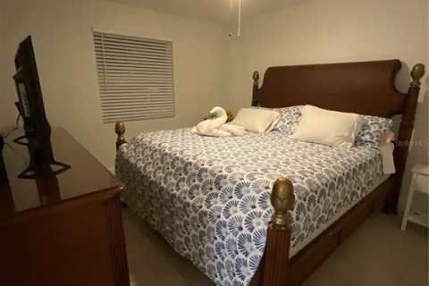 Condo in Kissimmee, Florida, 2 bedrooms № 2204828 - photo 17