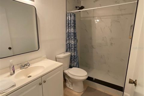 Condo in Kissimmee, Florida, 2 bedrooms № 2204828 - photo 24