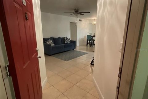 Condo in Kissimmee, Florida, 2 bedrooms № 2204828 - photo 5
