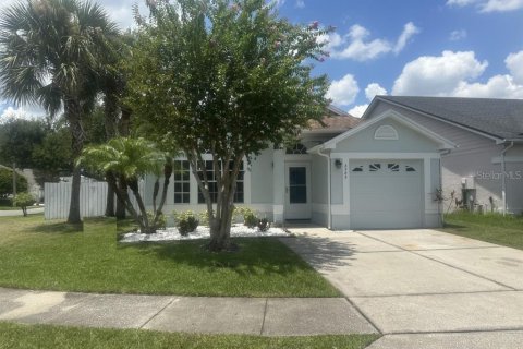 House in Winter Park, Florida 3 bedrooms, 103.49 sq.m. № 1853219 - photo 1