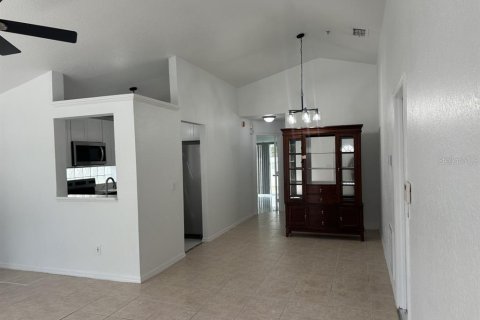 House in Winter Park, Florida 3 bedrooms, 103.49 sq.m. № 1853219 - photo 14