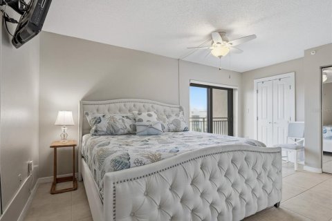 Condo in New Smyrna Beach, Florida, 2 bedrooms № 2223609 - photo 21