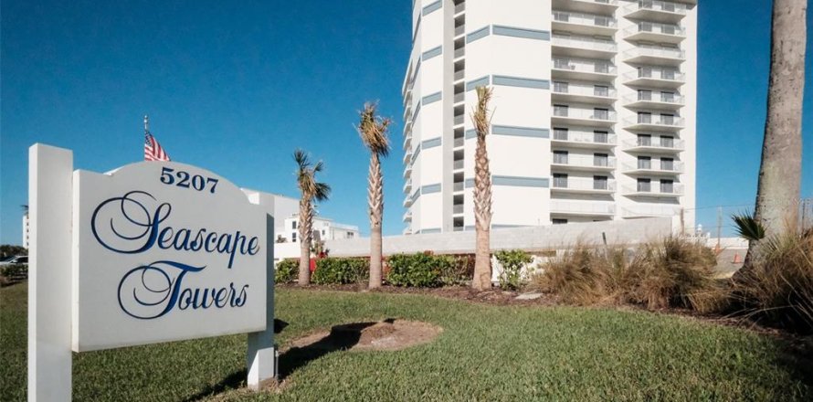 Condo in New Smyrna Beach, Florida, 2 bedrooms № 2223609