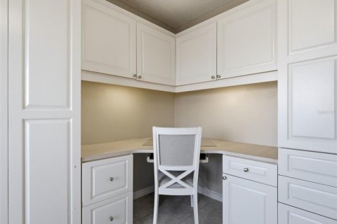 Condo in New Smyrna Beach, Florida, 2 bedrooms № 2223609 - photo 30