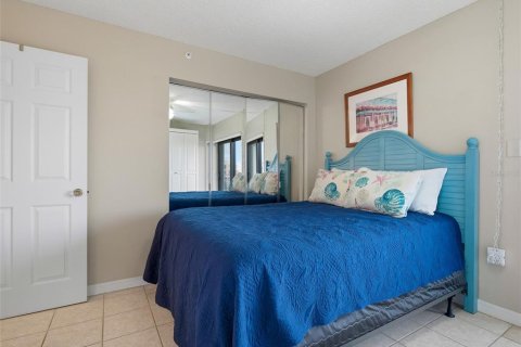 Condo in New Smyrna Beach, Florida, 2 bedrooms № 2223609 - photo 28