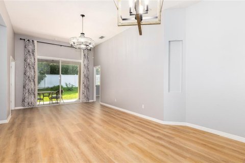 Casa en venta en Minneola, Florida, 4 dormitorios, 152.73 m2 № 2315210 - foto 10