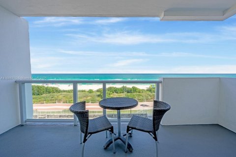 Condo in Miami Beach, Florida, 1 bedroom  № 1850670 - photo 3