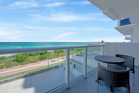 Condo in Miami Beach, Florida, 1 bedroom  № 1850670 - photo 5