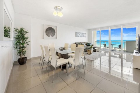 Condo in Miami Beach, Florida, 1 bedroom  № 1850670 - photo 7