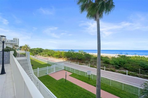 Condo in Miami Beach, Florida, 1 bedroom  № 1850670 - photo 21