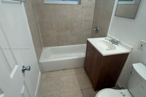 Apartment in Miami, Florida 2 bedrooms, 64.29 sq.m. № 1944733 - photo 4