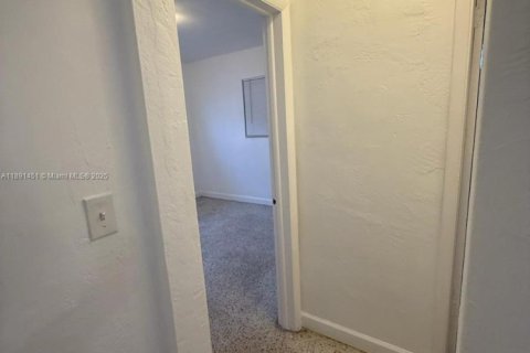 Apartment in Miami, Florida 2 bedrooms, 64.29 sq.m. № 1944733 - photo 14