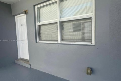 Apartment in Miami, Florida 2 bedrooms, 64.29 sq.m. № 1944733 - photo 2