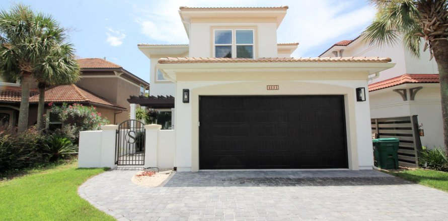 House in Destin, Florida 4 bedrooms, 210.52 sq.m. № 590104