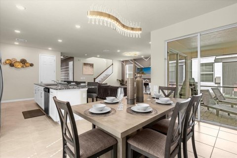 Casa en venta en Kissimmee, Florida, 7 dormitorios, 278.52 m2 № 1012510 - foto 11
