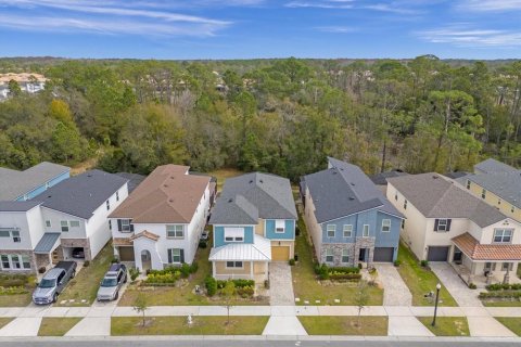 Casa en venta en Kissimmee, Florida, 7 dormitorios, 278.52 m2 № 1012510 - foto 3
