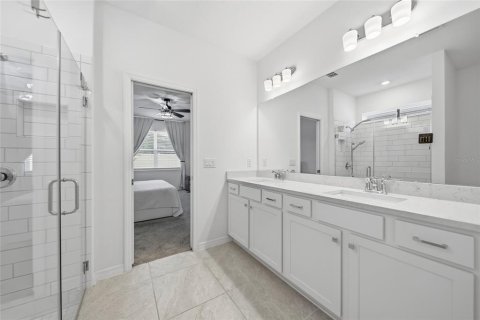 House in Land O' Lakes, Florida 3 bedrooms, 209.87 sq.m. № 2167636 - photo 19