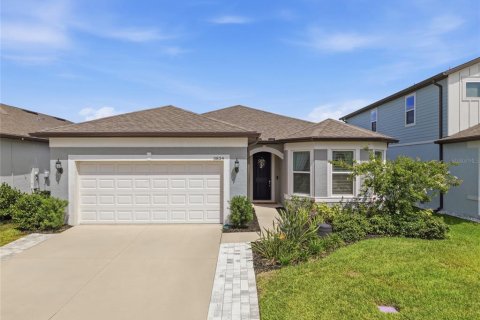 House in Land O' Lakes, Florida 3 bedrooms, 209.87 sq.m. № 2167636 - photo 2