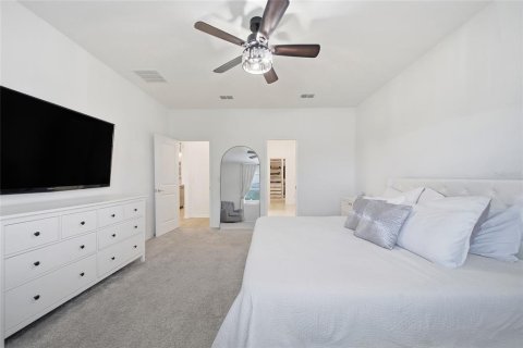 House in Land O' Lakes, Florida 3 bedrooms, 209.87 sq.m. № 2167636 - photo 17