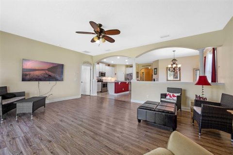 Adosado en venta en Sorrento, Florida, 3 dormitorios, 174.01 m2 № 1725346 - foto 9