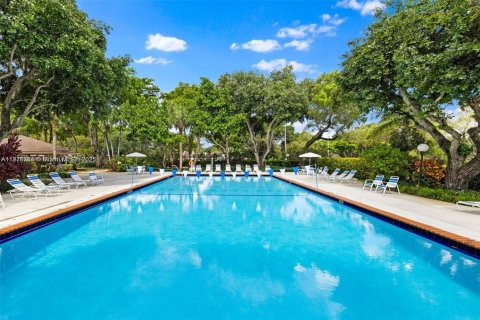 Condo in Pompano Beach, Florida, 3 bedrooms  № 1974486 - photo 27