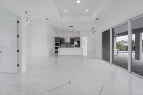 Villa ou maison à vendre à Cape Coral, Floride: 4 chambres № 1985236 - photo 25