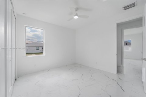 Villa ou maison à vendre à Cape Coral, Floride: 4 chambres № 1985236 - photo 24