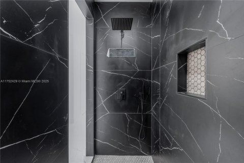 Villa ou maison à vendre à Cape Coral, Floride: 4 chambres № 1985236 - photo 19