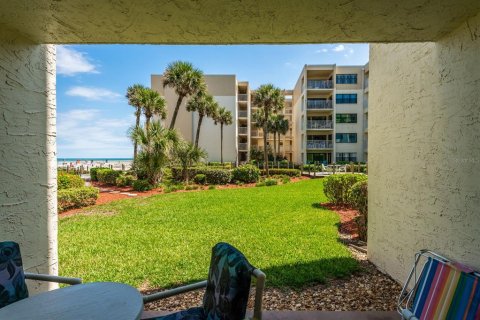Condominio en alquiler en New Smyrna Beach, Florida, 2 dormitorios, 87.7 m2 № 1564642 - foto 1