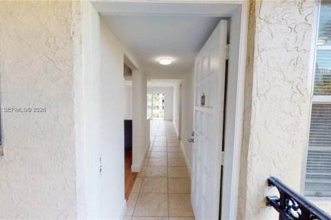 Copropriété à louer à Miami, Floride: 2 chambres, 65.68 m2 № 2024997 - photo 22