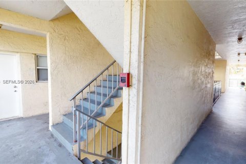 Copropriété à louer à Miami, Floride: 2 chambres, 65.68 m2 № 2024997 - photo 21