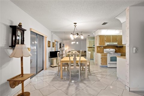 Villa ou maison à vendre à Delray Beach, Floride: 2 chambres, 111.48 m2 № 2066295 - photo 10