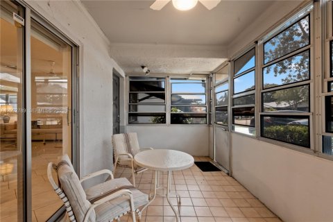 Villa ou maison à vendre à Delray Beach, Floride: 2 chambres, 111.48 m2 № 2066295 - photo 17