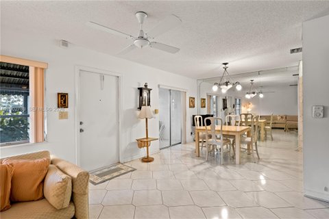 Villa ou maison à vendre à Delray Beach, Floride: 2 chambres, 111.48 m2 № 2066295 - photo 11