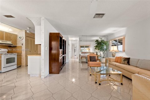 Villa ou maison à vendre à Delray Beach, Floride: 2 chambres, 111.48 m2 № 2066295 - photo 2