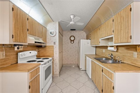 Villa ou maison à vendre à Delray Beach, Floride: 2 chambres, 111.48 m2 № 2066295 - photo 13