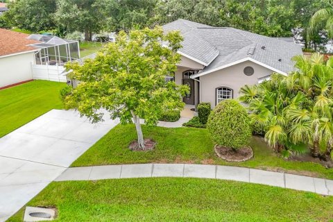 Villa ou maison à vendre à Land O' Lakes, Floride: 3 chambres, 196.95 m2 № 2226342 - photo 2