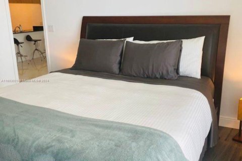 Condominio en venta en Miami, Florida, 1 dormitorio, 76.64 m2 № 1862648 - foto 8
