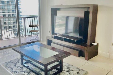 Condominio en venta en Miami, Florida, 1 dormitorio, 76.64 m2 № 1862648 - foto 4