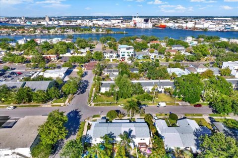 Townhouse in Tampa, Florida 2 bedrooms, 110.74 sq.m. № 1734532 - photo 20