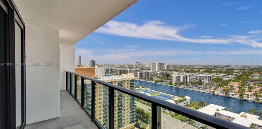 Condo à Hollywood, Floride, 1 chambre № 1809711