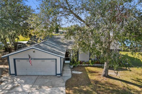 House in Lakeland, Florida 3 bedrooms, 158.21 sq.m. № 1567372 - photo 3
