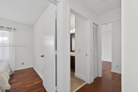 Villa ou maison à louer à Weston, Floride: 3 chambres, 137.31 m2 № 2071178 - photo 23