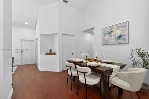 Villa ou maison à louer à Weston, Floride: 3 chambres, 137.31 m2 № 2071178 - photo 8